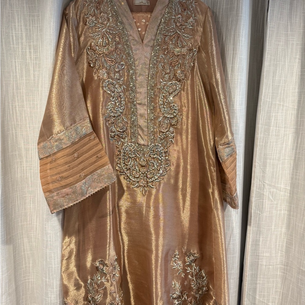 HUE Elegant Gold Embroidered Wedding Dress